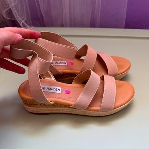 Girl’s Steve Madden Wedges size 2